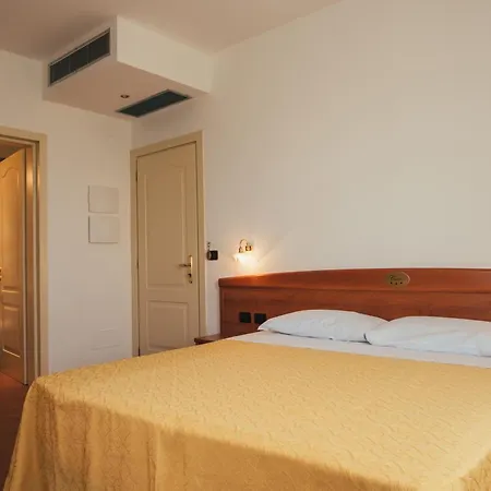 Hotel Cane 3*
