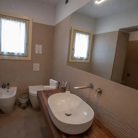Cane Hotel Dozza